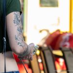 Тату с цветами на правой руке девушки --Уличная тату-street tattoo-21.09.2020-tatufoto.com 2