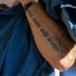 Тату часы знак зодиака и надписи на руке мужчины – Уличная татуировка (street tattoo)-29.09.2020-tatufoto.com 13
