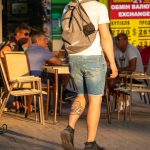 Тату череп и кастет внизу левой ноги парня – 17.09.2020 – tatufoto.com 1