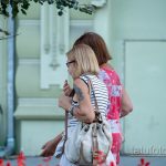 Татуировка с кругами на правом плече женщины в возрасте – Уличная татуировка 14.09.2020 – tatufoto.com 6