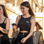 Татуировка с цветком на ключице слева у молодой девушки – Уличная татуировка 14.09.2020 – tatufoto.com 1