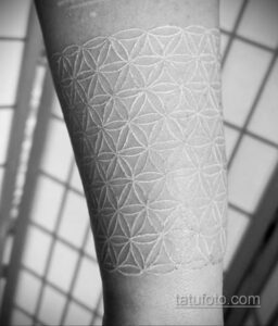 Фото пример белой татуировки 24.09.2020 №034 -white tattoo- tatufoto.com