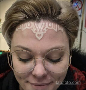 Фото пример белой татуировки 24.09.2020 №042 -white tattoo- tatufoto.com