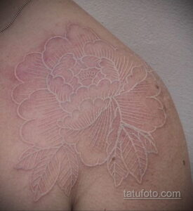 Фото пример белой татуировки 24.09.2020 №046 -white tattoo- tatufoto.com