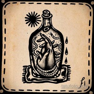 Олдскульный рисунок татуировки: бутылка с сердцем внутри, змея и капли. Черно-белый эскиз тату в традиционном стиле.