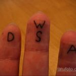 Фото пример татуировки на пальце 05.09.2020 №008 -fingertip tattoo- tatufoto.com