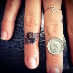 Фото пример татуировки на пальце 05.09.2020 №012 -fingertip tattoo- tatufoto.com