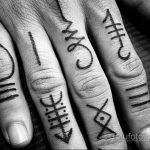 Фото пример татуировки на пальце 05.09.2020 №030 -fingertip tattoo- tatufoto.com