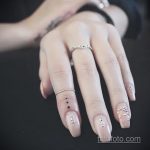 Фото пример татуировки на пальце 05.09.2020 №032 -fingertip tattoo- tatufoto.com