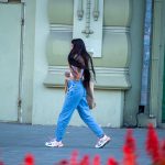 Цветная тату с цветами рукавом на левой руке девушки – Уличная татуировка 14.09.2020 – tatufoto.com 5