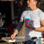 Цветной рукав тату с китами на руке азиата – Уличная татуировка (street tattoo)-29.09.2020-tatufoto.com 112
