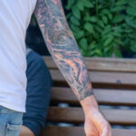 Цветной рукав тату с китами на руке азиата – Уличная татуировка (street tattoo)-29.09.2020-tatufoto.com апренгоенш