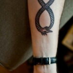татуировка змеи на предплечье 25.10.2020 №011 -forearm tattoo- tatufoto.com