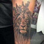 татуировка льва на предплечье 25.10.2020 №024 -forearm tattoo- tatufoto.com