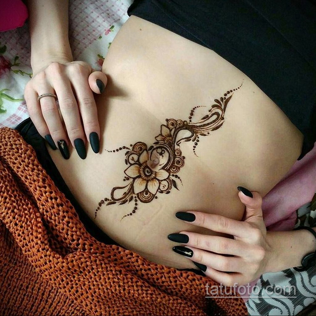 Фото женской тату на животе 16.11.2020 № 069 -Female tattoo on her stomach-...