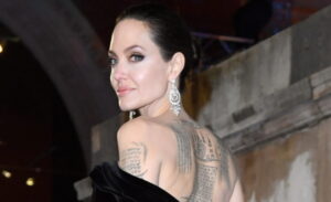 Анджелина Джоли тату - Angelina Jolie tattoo - фото 4