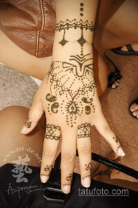 Пример рисунка тату хной на руке 28.11.2020 №275 -henna tattoo- tatufoto.com