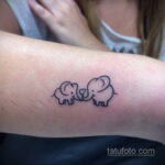 Рисунок женской тату со слоном 30.11.2020 №036 -Female elephant tattoo- tatufoto.com