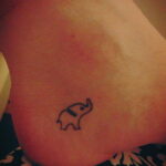 Рисунок женской тату со слоном 30.11.2020 №040 -Female elephant tattoo- tatufoto.com