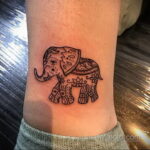 Рисунок женской тату со слоном 30.11.2020 №111 -Female elephant tattoo- tatufoto.com