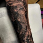 Рисунок интересной тату со слоном 29.11.2020 №037 -elephant tattoo- tatufoto.com