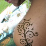 Рисунок тату хной для девушки 28.11.2020 №027 -henna tattoo for girl- tatufoto.com
