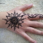 Рисунок тату хной для начинающих 28.11.2020 №188 -Henna tattoo drawing- tatufoto.com
