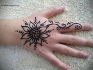 Рисунок тату хной для начинающих 28.11.2020 №188 -Henna tattoo drawing- tatufoto.com