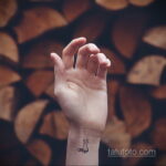 Фото женской тату 18.11.2020 №046 -beautiful girl tattoo- tatufoto.com