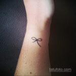 Фото женской тату 18.11.2020 №048 -beautiful girl tattoo- tatufoto.com