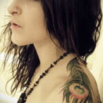 Фото женской тату 18.11.2020 №313 -beautiful girl tattoo- tatufoto.com