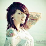 Фото женской тату 18.11.2020 №379 -beautiful girl tattoo- tatufoto.com