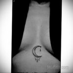 Фото женской тату возле груди 16.11.2020 №016 -female chest tattoo- tatufoto.com