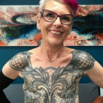 Фото женской тату возле груди 16.11.2020 №047 -female chest tattoo- tatufoto.com