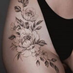 Фото женской тату на бедре 16.11.2020 №087 -beautiful female thigh tattoos- tatufoto.com