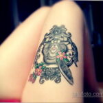 Фото женской тату на бедре 16.11.2020 №289 -beautiful female thigh tattoos- tatufoto.com