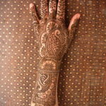 Фото интересного рисунка хной на теле 13.11.2020 №124 -henna tattoo- tatufoto.com