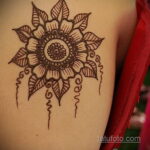 Фото интересного рисунка хной на теле 13.11.2020 №173 -henna tattoo- tatufoto.com