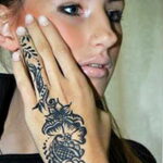 Фото интересного рисунка хной на теле 13.11.2020 №232 -henna tattoo- tatufoto.com