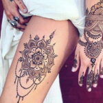 Фото интересного рисунка хной на теле 13.11.2020 №403 -henna tattoo- tatufoto.com