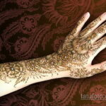 Фото интересного рисунка хной на теле 13.11.2020 №453 -henna tattoo- tatufoto.com