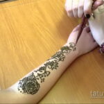 Фото интересного рисунка хной на теле 13.11.2020 №480 -henna tattoo- tatufoto.com