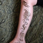 Фото интересного рисунка хной на теле 13.11.2020 №636 -henna tattoo- tatufoto.com
