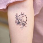 Фото крутого женского рисунка тату 15.11.2020 №007 -cool female tattoo- tatufoto.com