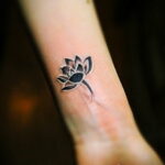 Фото крутого женского рисунка тату 15.11.2020 №336 -cool female tattoo- tatufoto.com