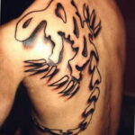 Фото крутого мужского рисунка тату 15.11.2020 №235 -cool man tattoo- tatufoto.com