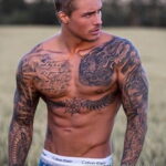 Фото мужской тату 18.11.2020 №002 -beautiful tattoo guy- tatufoto.com
