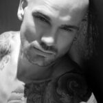 Фото мужской тату 18.11.2020 №010 -beautiful tattoo guy- tatufoto.com