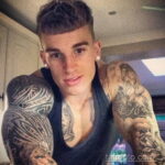 Фото мужской тату 18.11.2020 №011 -beautiful tattoo guy- tatufoto.com