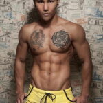 Фото мужской тату 18.11.2020 №032 -beautiful tattoo guy- tatufoto.com